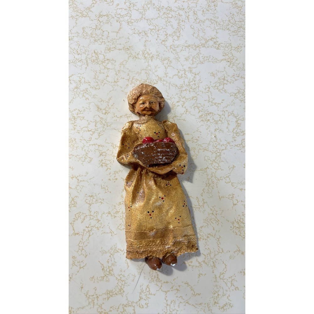 Pilgrim Woman Figurine Fall Harvest Decor w/ Basket tenant place‎